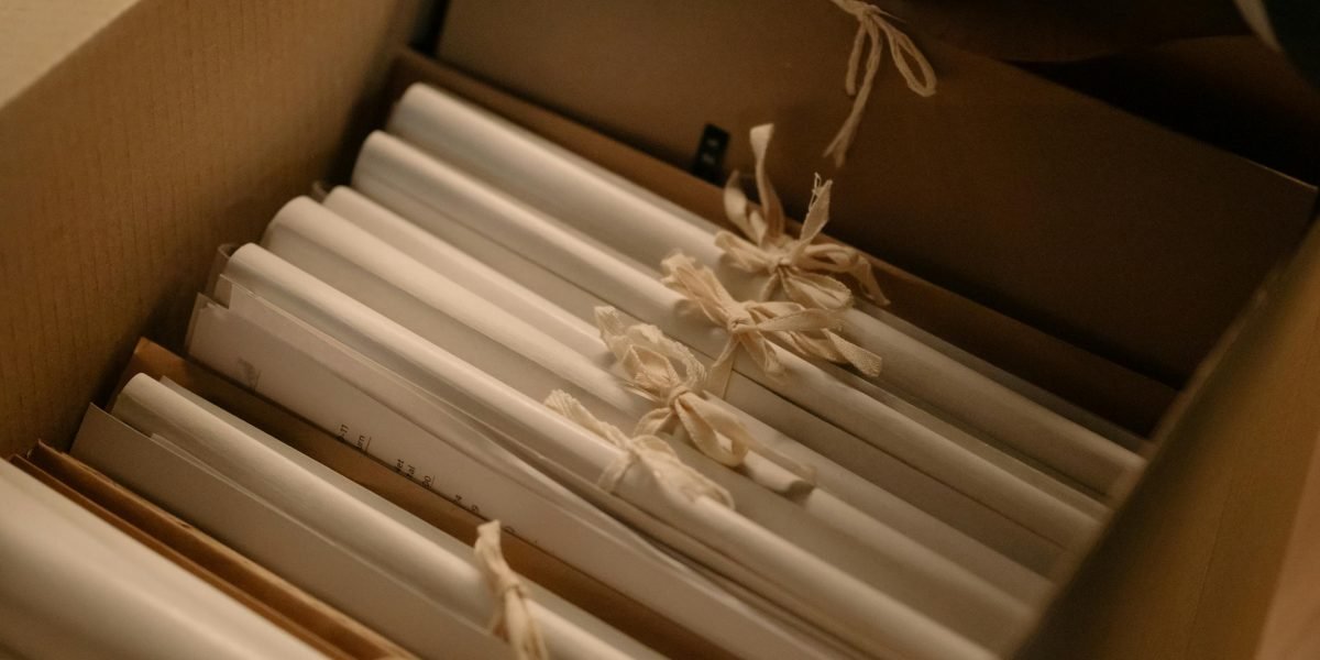 An organized approach to research involves efficiently managing and integrating citation tools into the workflow.