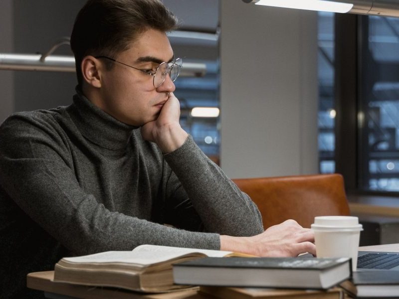 How to Use an APA In Text Citation Generator Without Getting Flagged for AI Writing