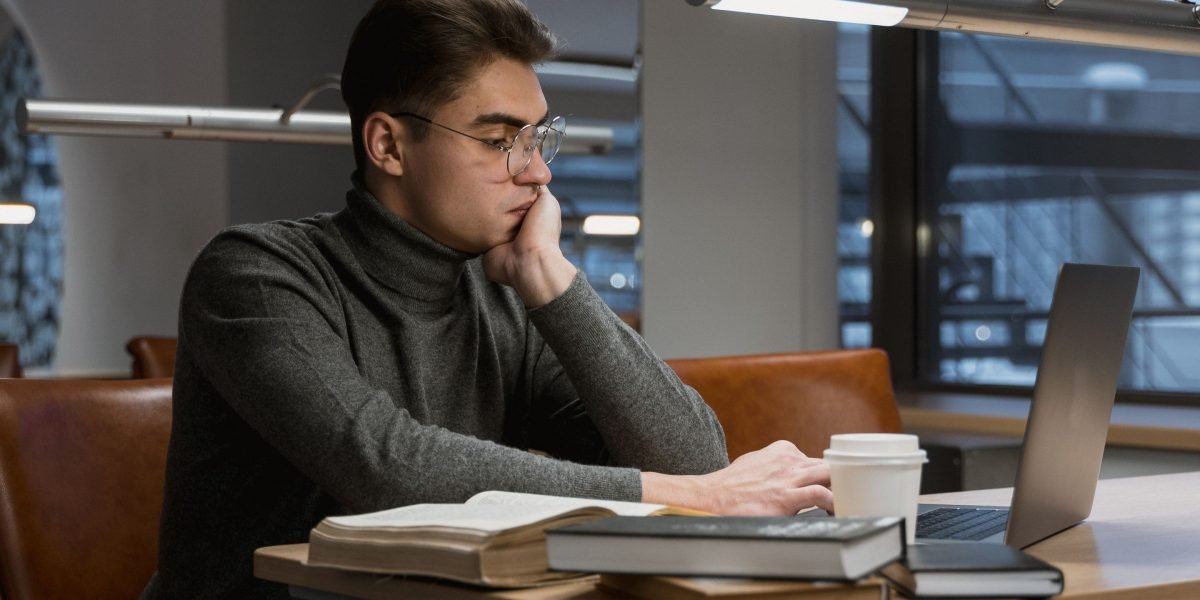 How to Use an APA In Text Citation Generator Without Getting Flagged for AI Writing