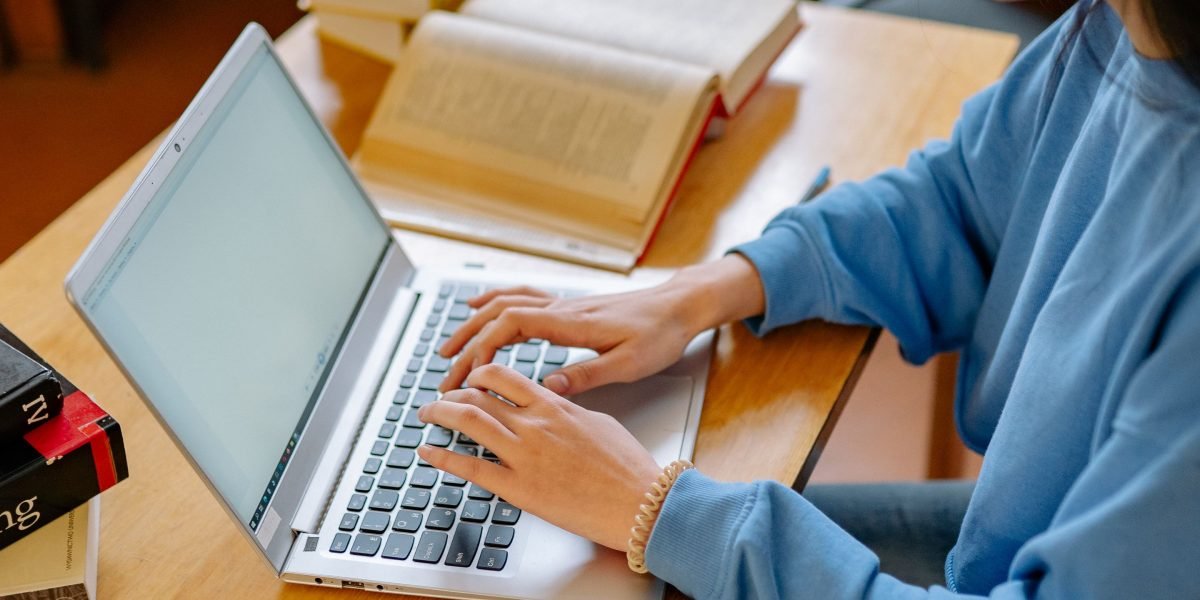 How an APA In Text Citation Generator Can Save You Time and Improve Accuracy